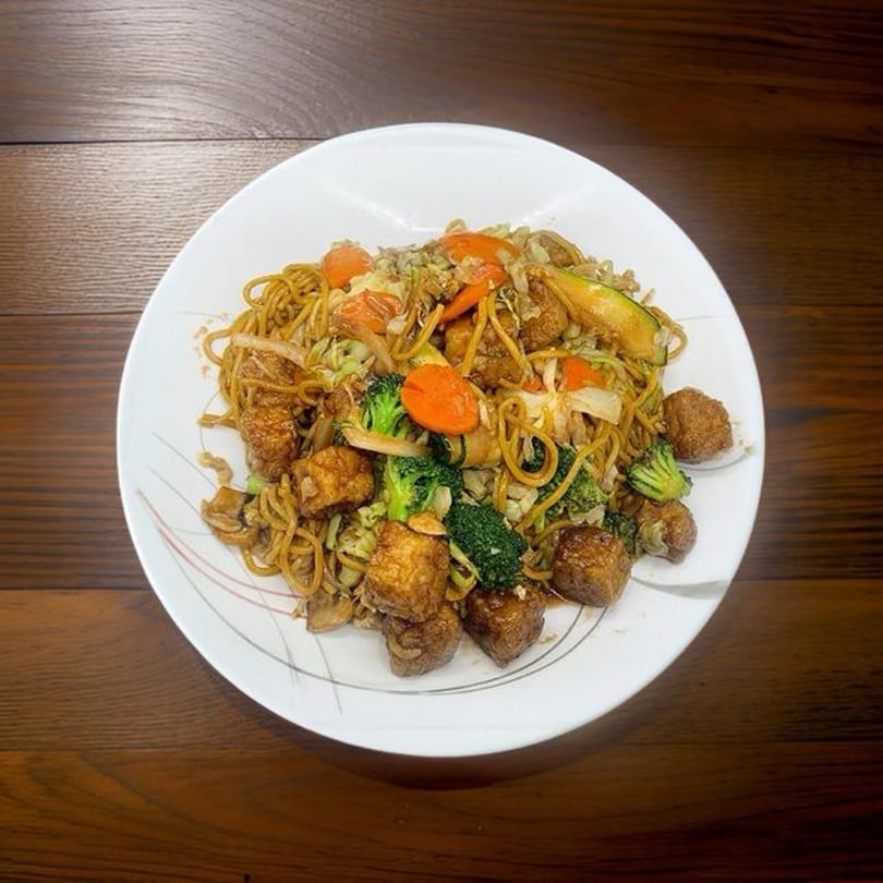 Nara Teriyaki and Pho's Asian-fusion dish with noodles, fried tofu, broccoli, carrots, and zucchini.